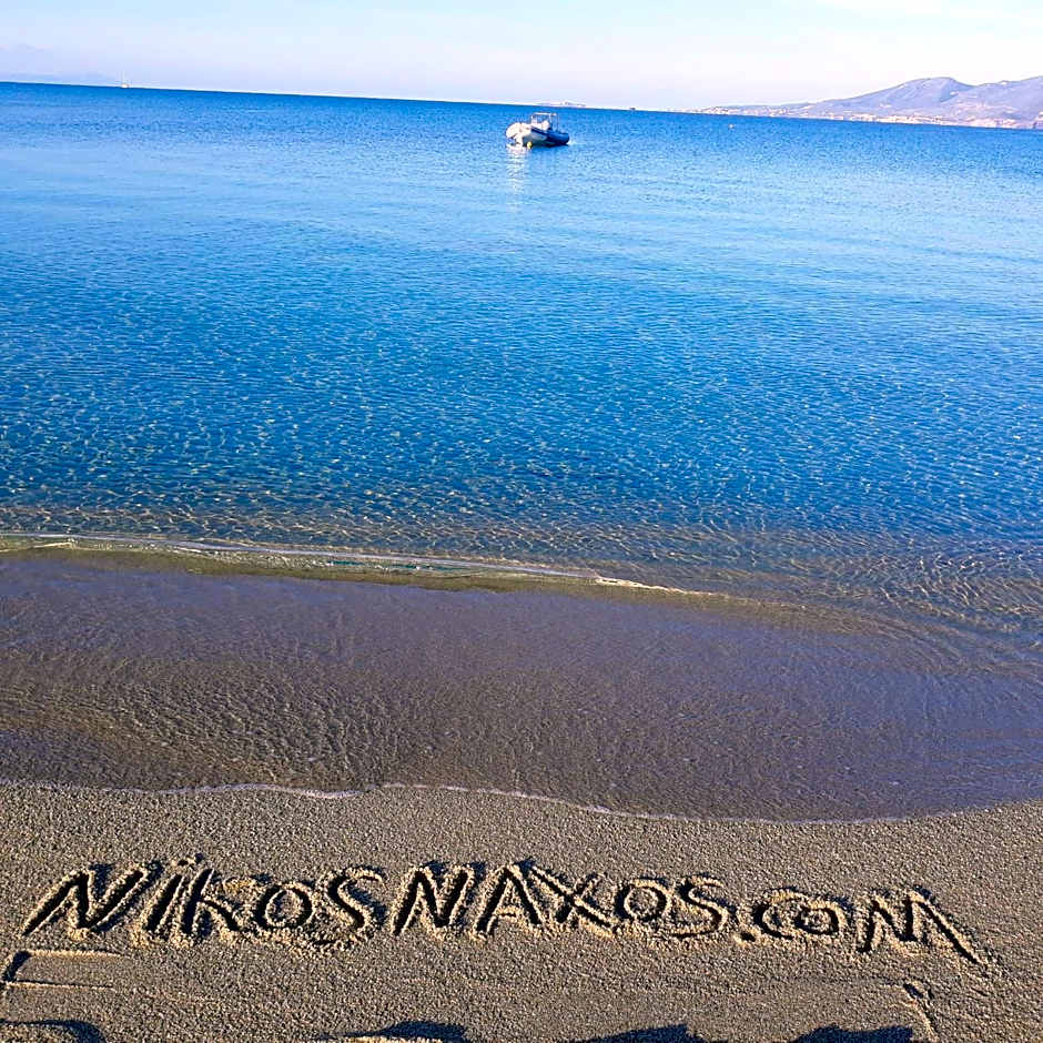 Nikos Apartments and Studios