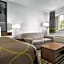 Super 8 by Wyndham Windsor/Dougall