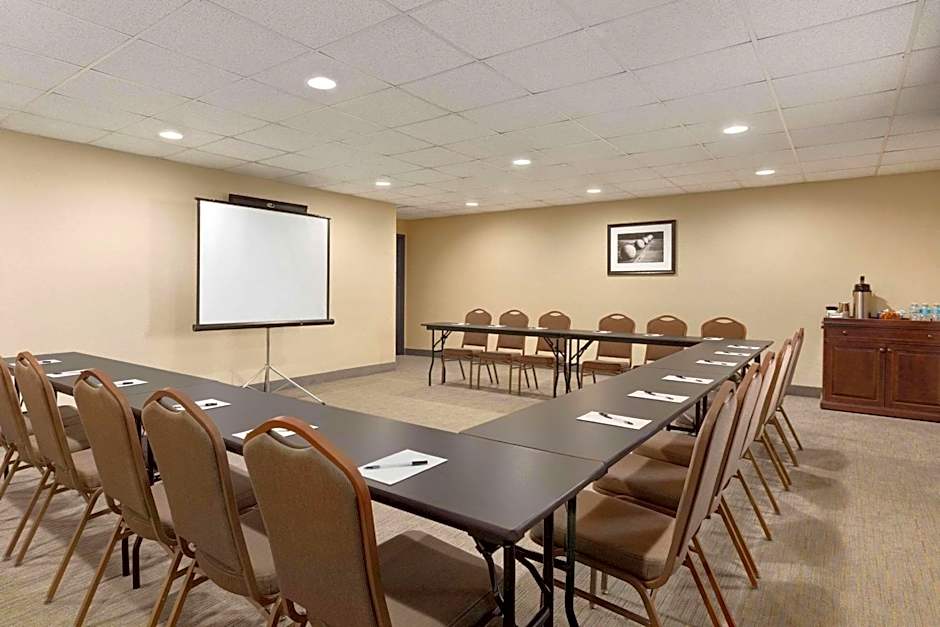 Country Inn & Suites by Radisson, Eagan, MN