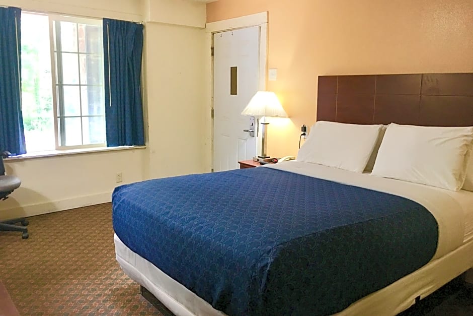 Passport Inn and Suites - Middletown