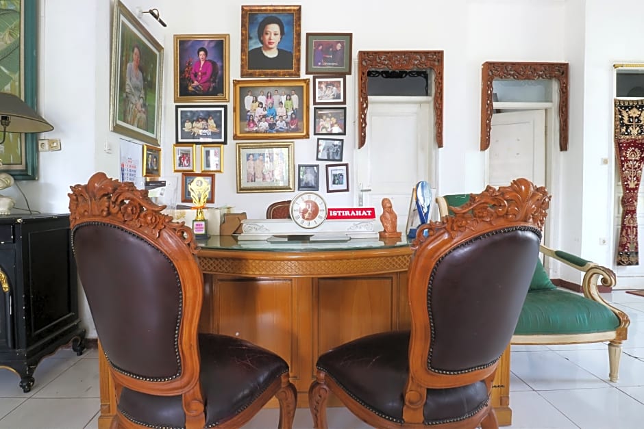 Villa Sri Manganti by ZUZU