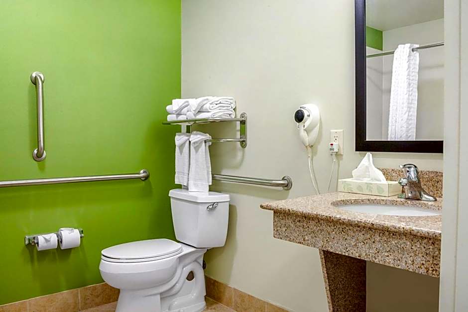 Sleep Inn & Suites Airport
