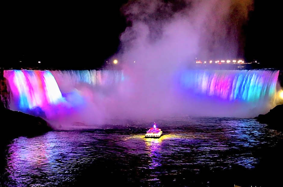 Country Inn & Suites by Radisson, Niagara Falls, ON