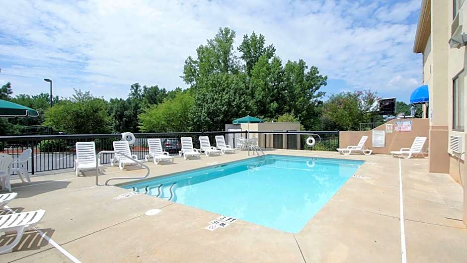 Country Inn & Suites by Radisson, Shelby, NC
