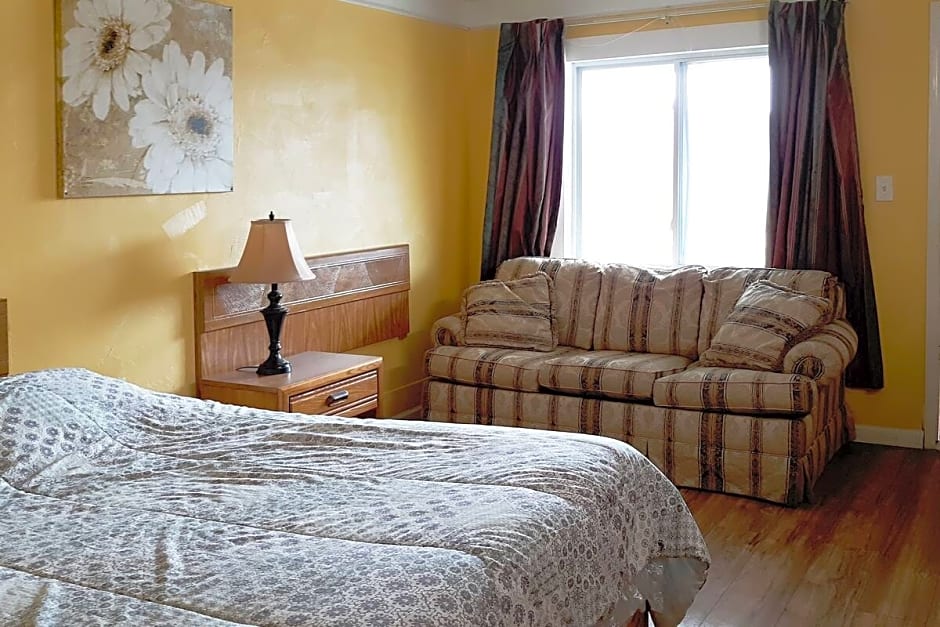 OYO Hotel East Grand Mohawk River
