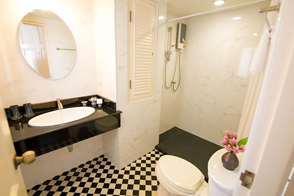 SSIP Boutique Dhevej Bangkok