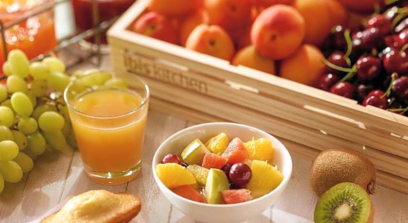 Ibis Hong Kong Central & Sheung Wan Hotel