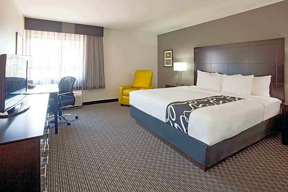 La Quinta Inn & Suites by Wyndham Oshkosh