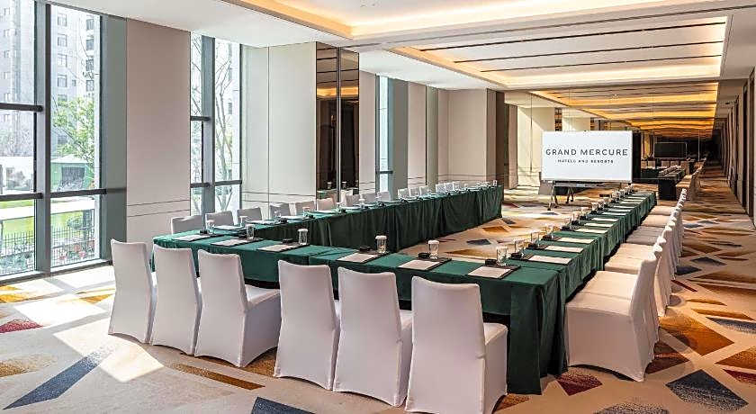 Grand Mercure Yichang Waitan