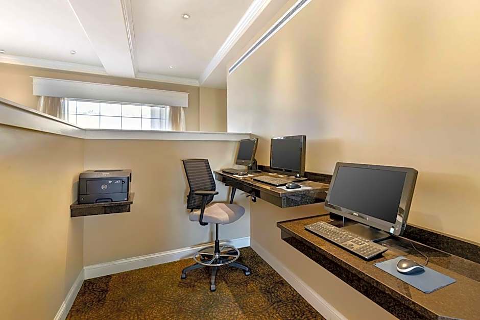 Best Western Plus Longbranch Hotel & Convention Center