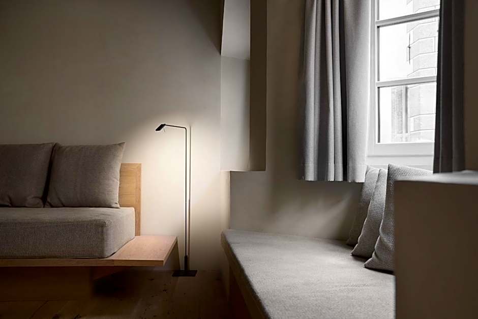 fink Restaurant & Suites