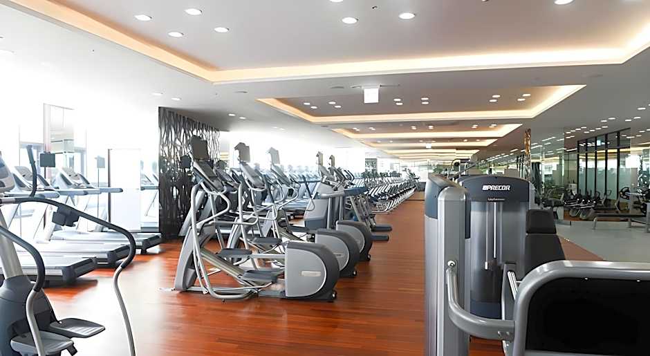 Isquare Hotel
