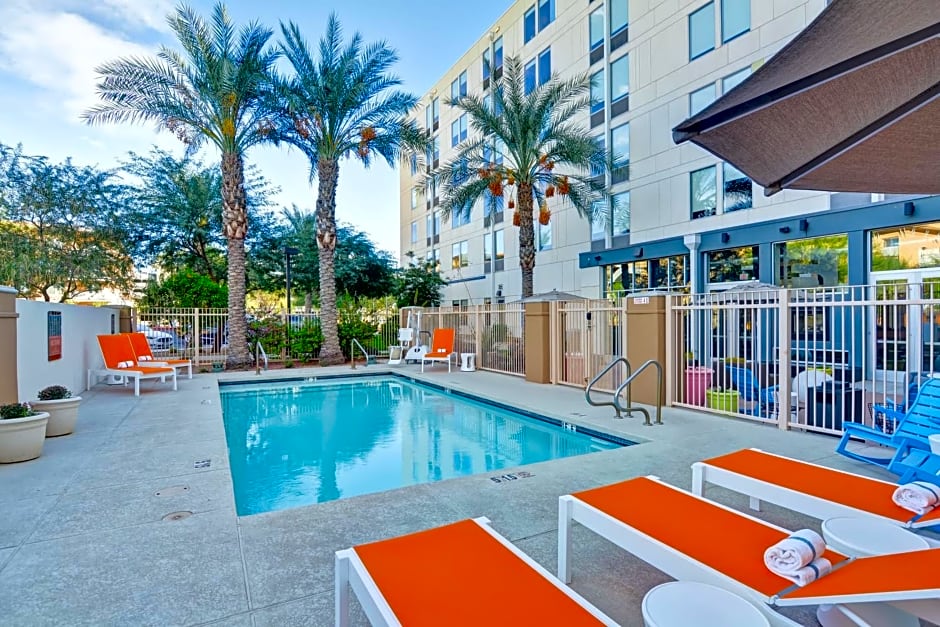 Aloft Phoenix Airport