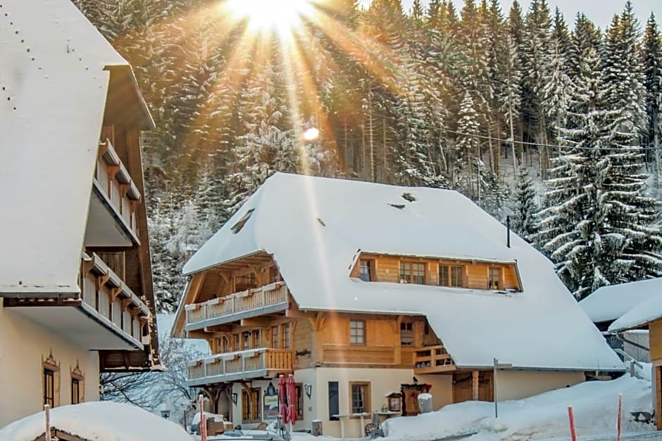 Hotel & Restaurant Grüner Baum - Die Grüne Oase Am Feldberg