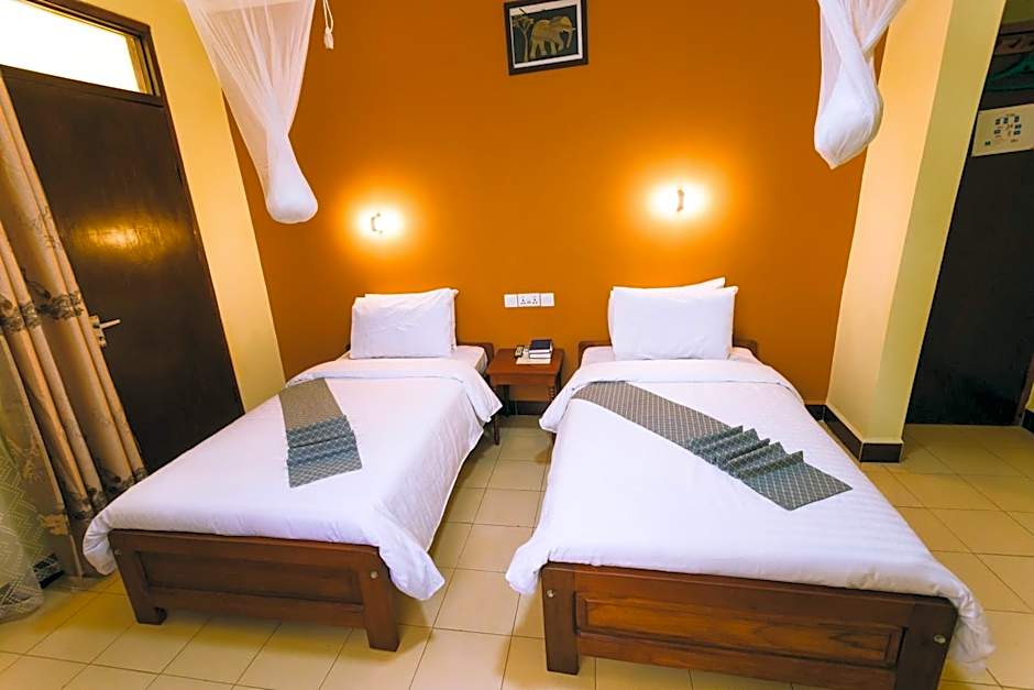 Keys Hotel Mbokomu Branch