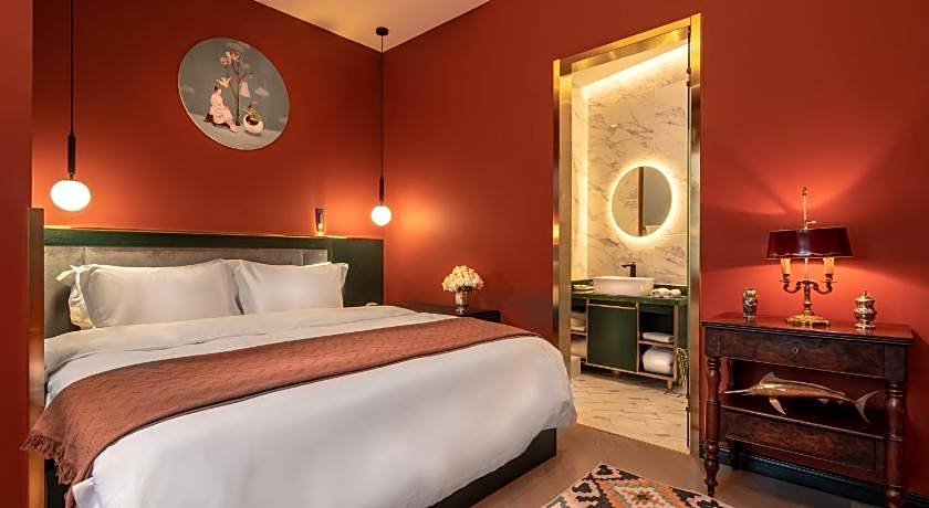 Moon and Chalice Boutique Hotel