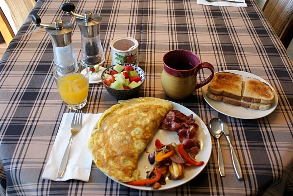 Top of Algonquin Bed and Breakfast