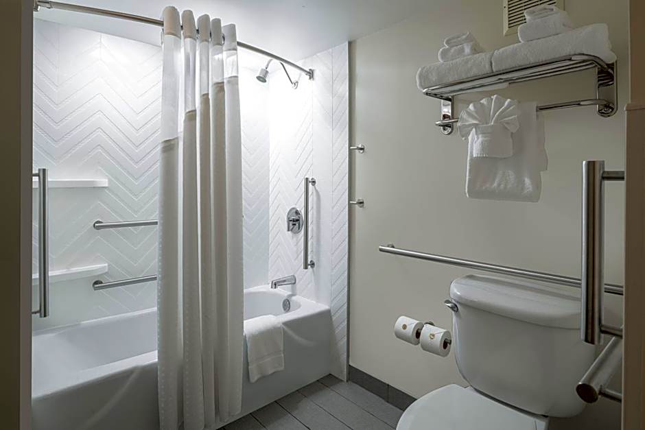 Holiday Inn Portland-By the Bay By IHG