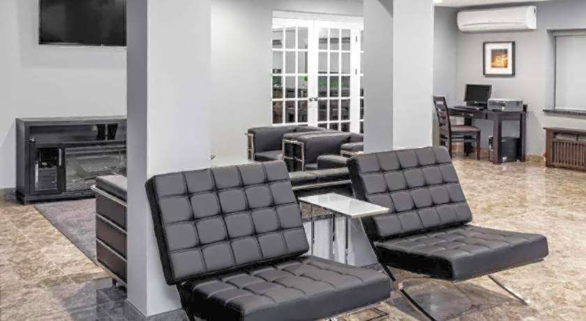 Baymont by Wyndham Glenview