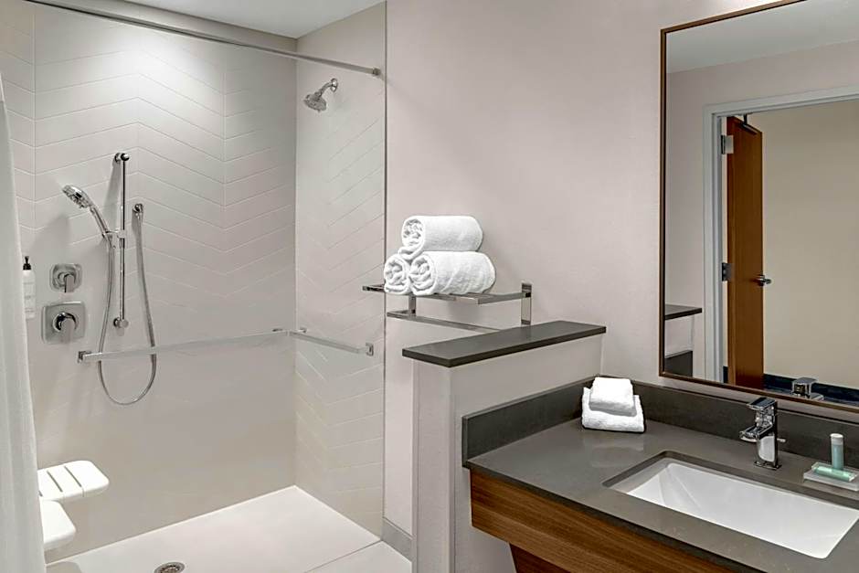 Fairfield by Marriott Inn & Suites Norwalk