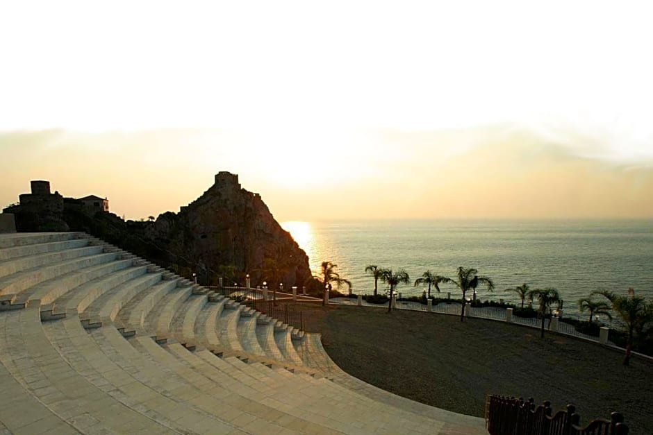 Capo Dei Greci Taormina Coast Hotel & SPA