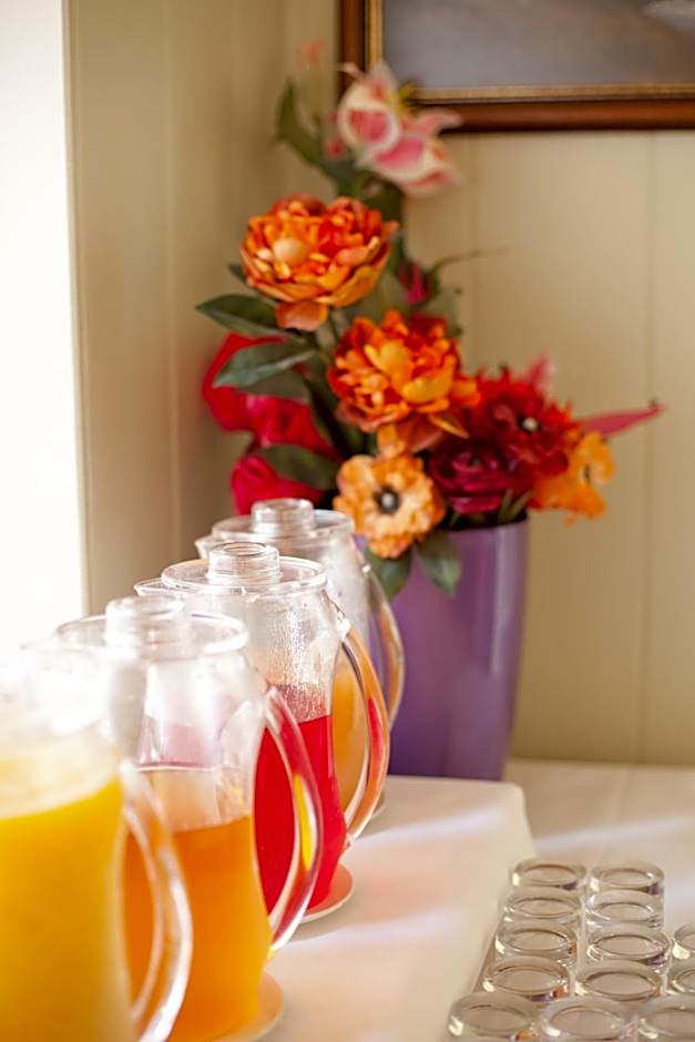 The Lakeside Hotel & Leisure Centre