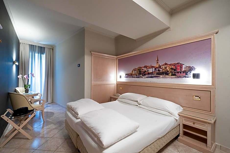 Cavour 30TRE - Hotel Moderno