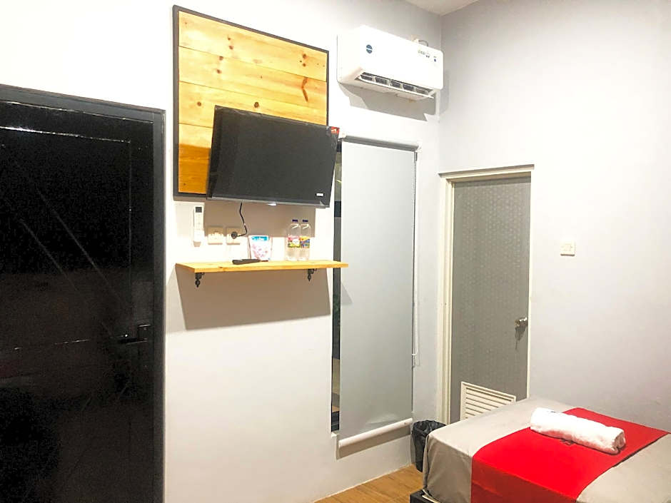 RedDoorz near Universitas Muhammadiyah Purwokerto 2