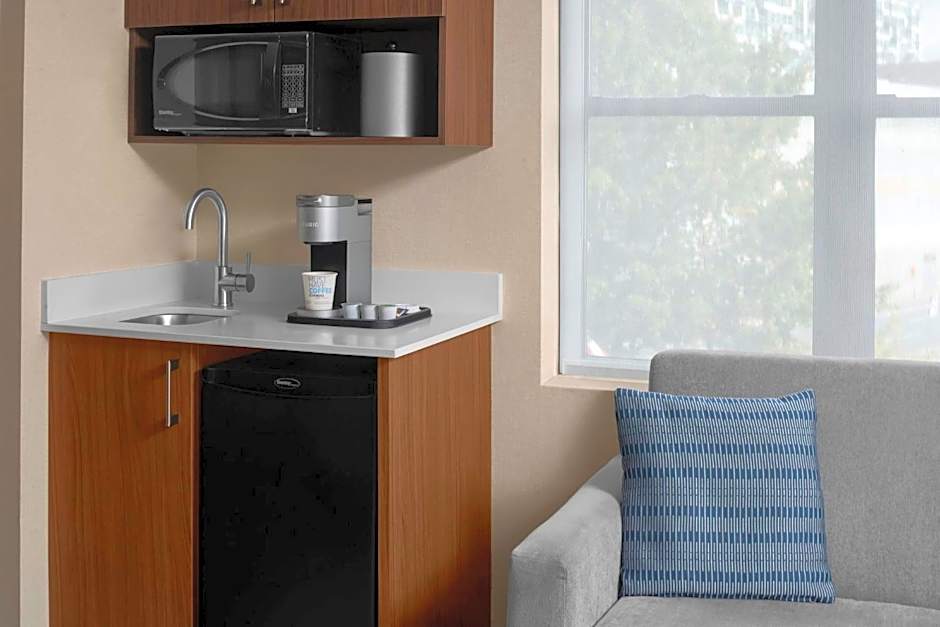 Holiday Inn Express & Suites Cambridge by IHG