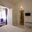 Alaroof Hotel