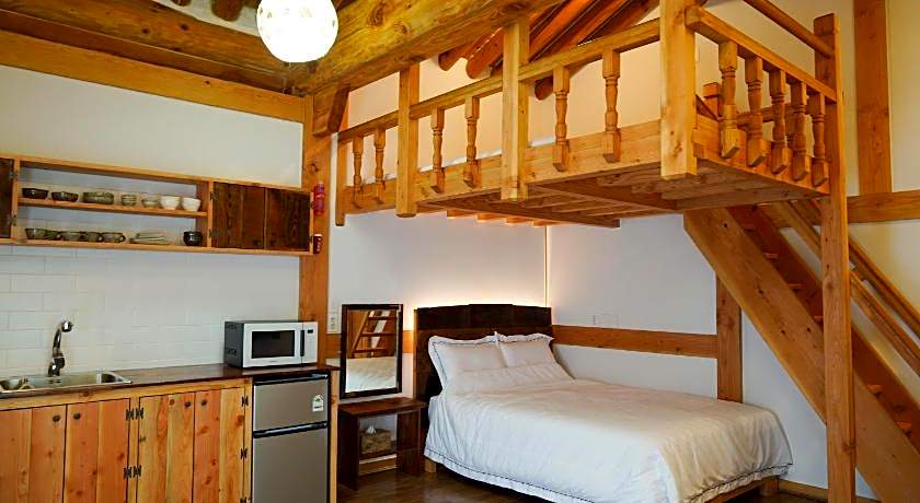 Samlockhon Hanok Guesthouse