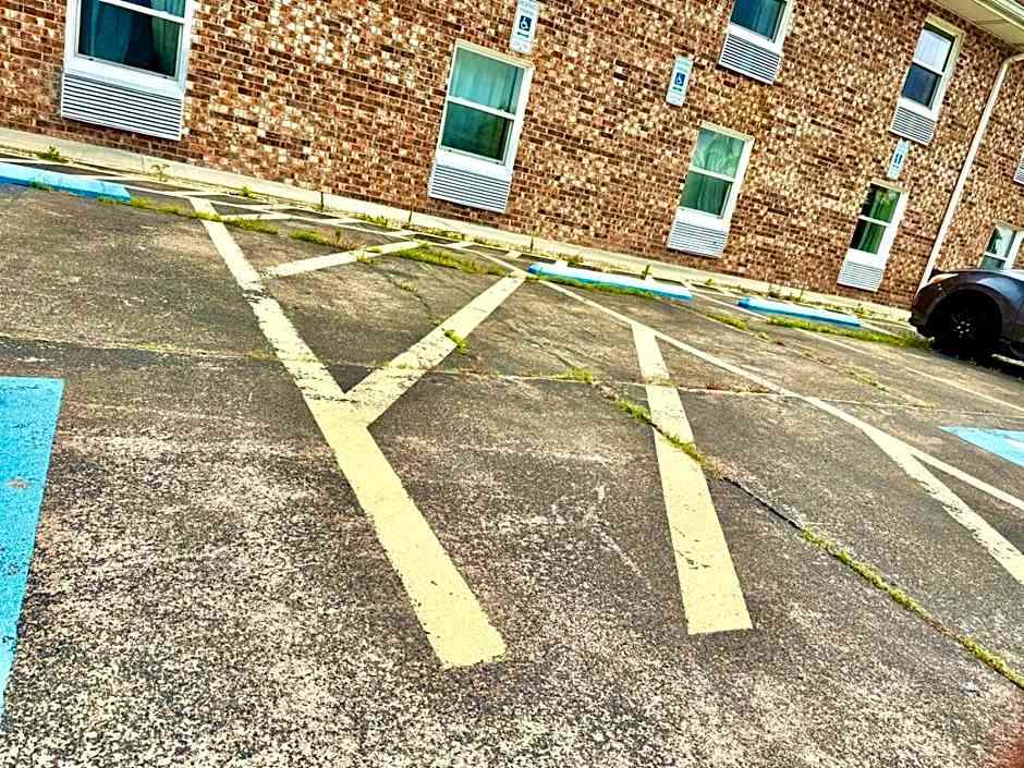 University Inn of Carbondale by Hotel O