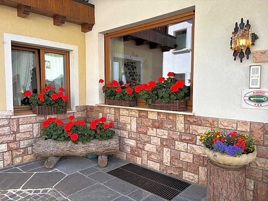 Hotel Garnì Ai Serrai