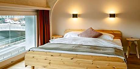 Private Double Room with Bathroom