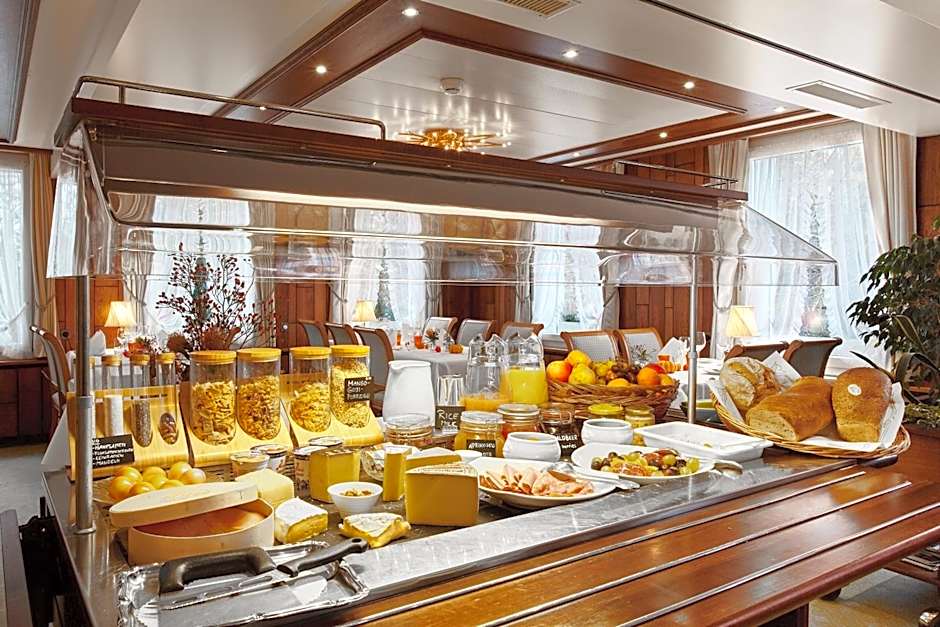 Hotel & Spezialitätenrestaurant zur Linde