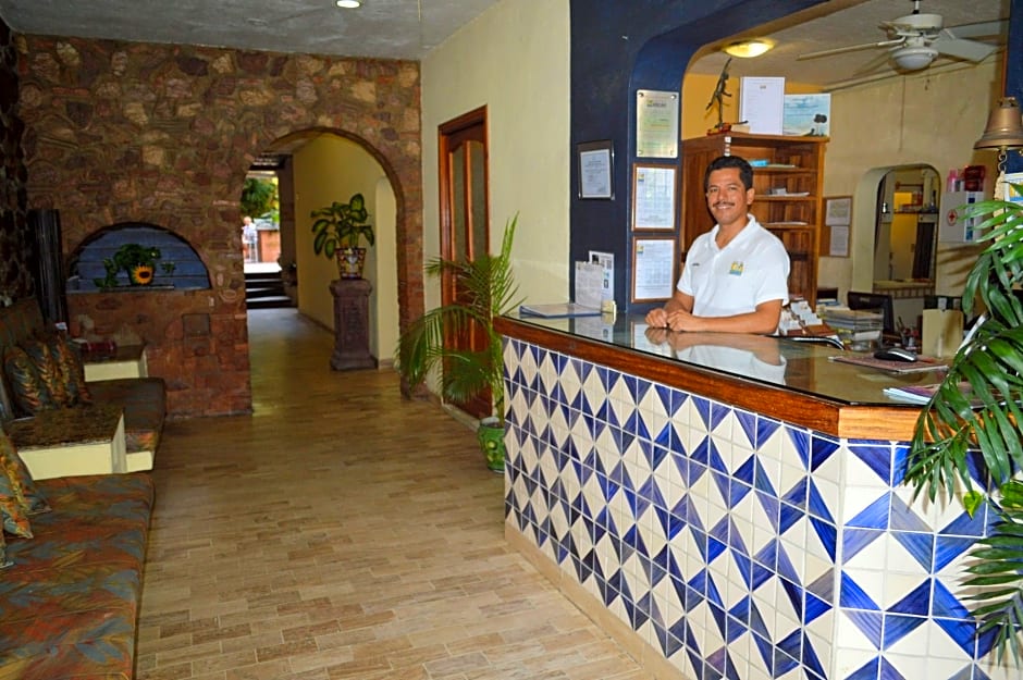 Hotel Mercurio - Caters to Gay Men