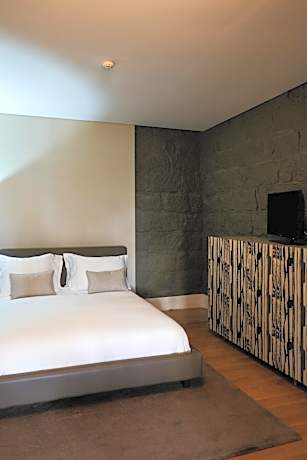 Suite with Garden View