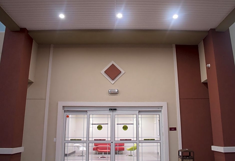 Grand Villa Inn & Suites Westchase
