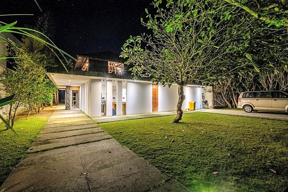 Jimbaran Balangan Beach Front Villa Nakar