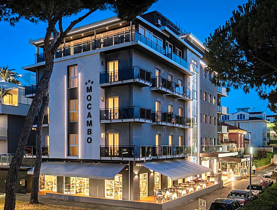 Hotel Mocambo Riccione CENTRALISSIMO AL MARE