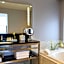 Renaissance by Marriott Cincinnati Downtown Hotel