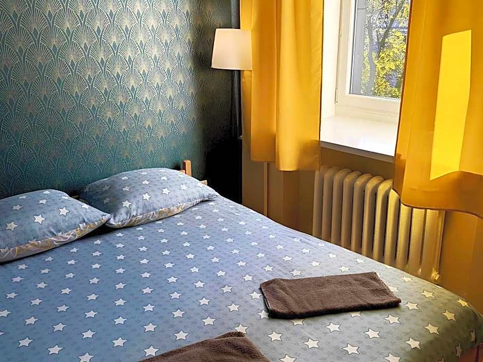 Hostel Oliwka - Metro Świętokrzyska