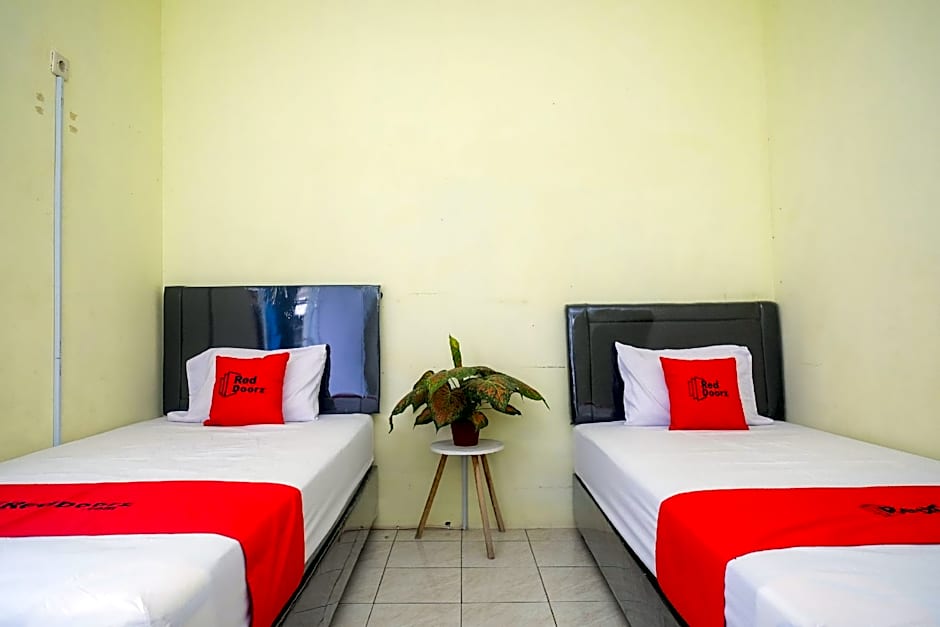 RedDoorz near RS Permata Medika Ngaliyan Semarang
