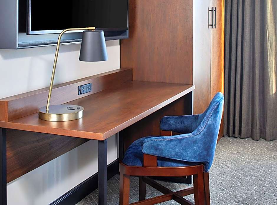 Cumberland House Knoxville, Tapestry Collection by Hilton