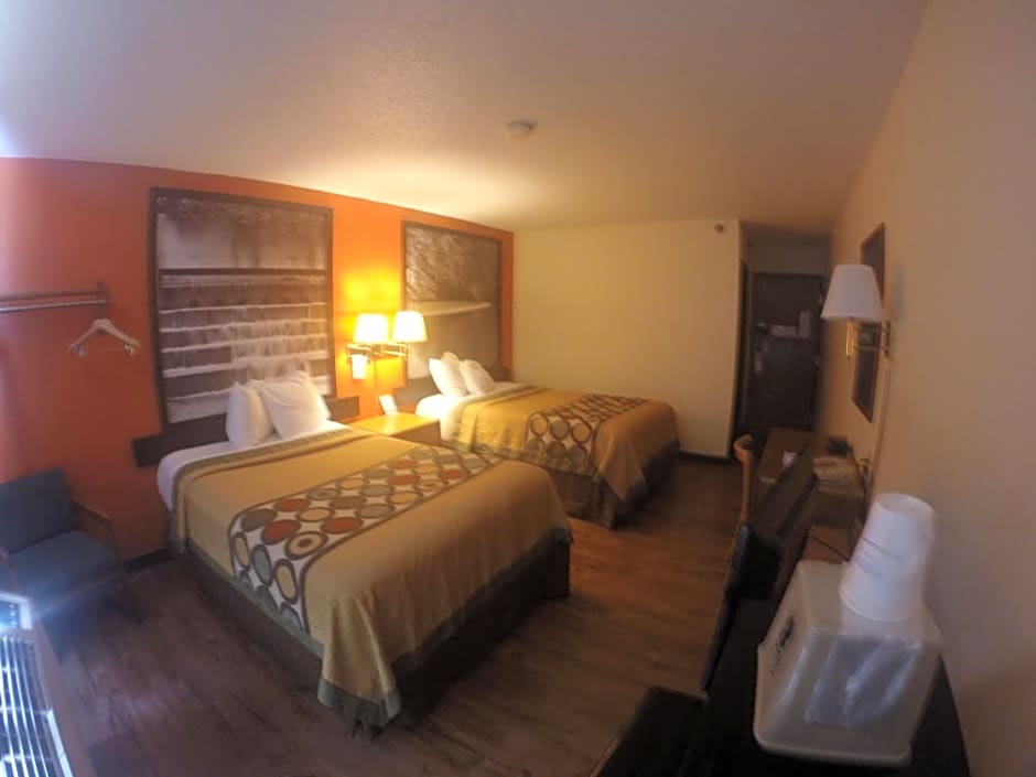 Super 8 by Wyndham Waco University Area