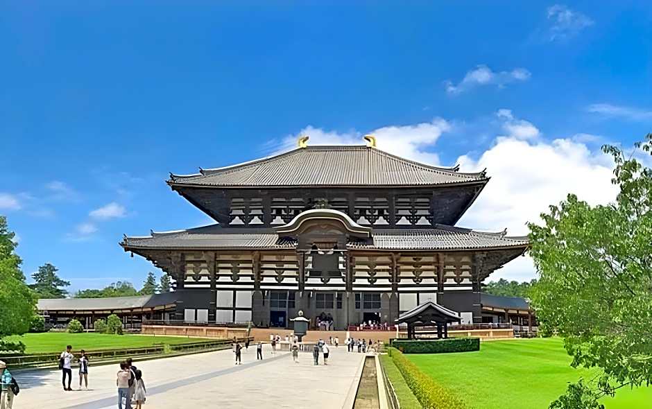 NARA Visitor Center and Inn