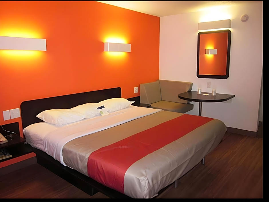 Super 8 by Wyndham Fort Smith