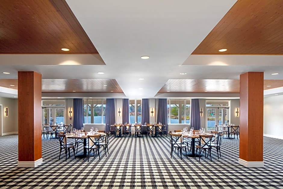 voco Saranac Lake NY - Waterfront By IHG