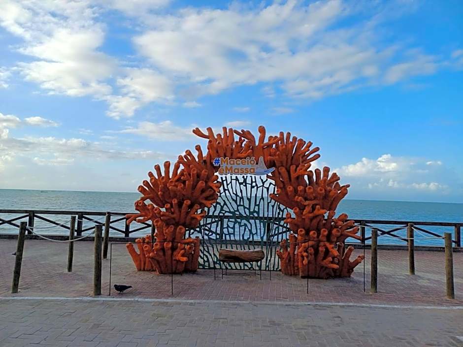 AP da dona Lalyta - com vista do mar - em Maceio-AL