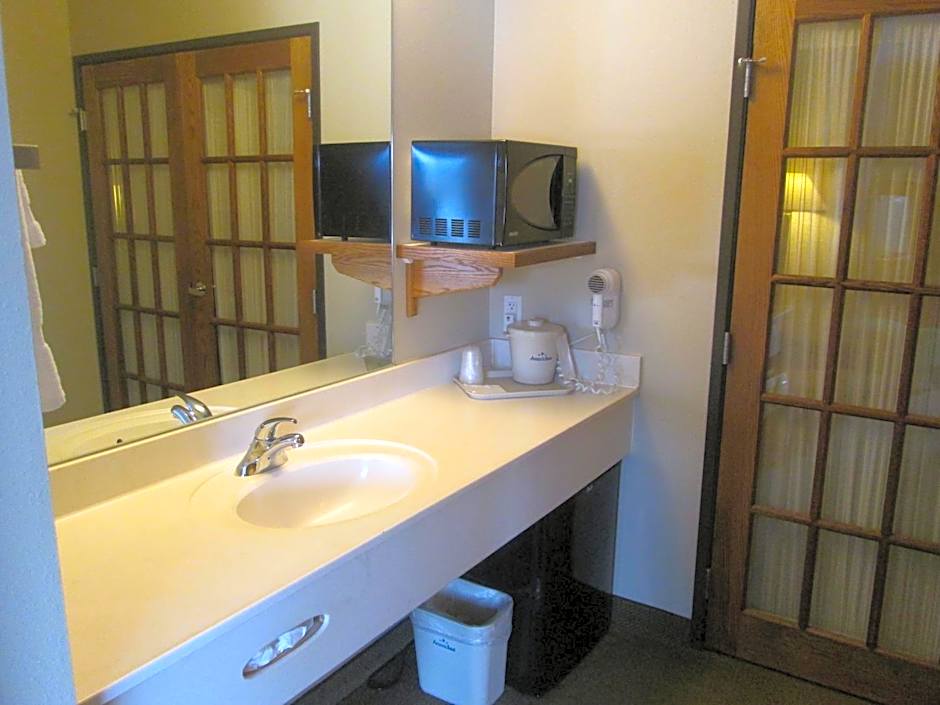 AmericInn by Wyndham Charlevoix